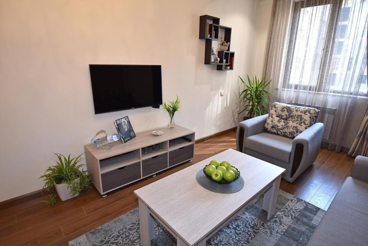 Yerevan4You Patio Екстер'єр фото